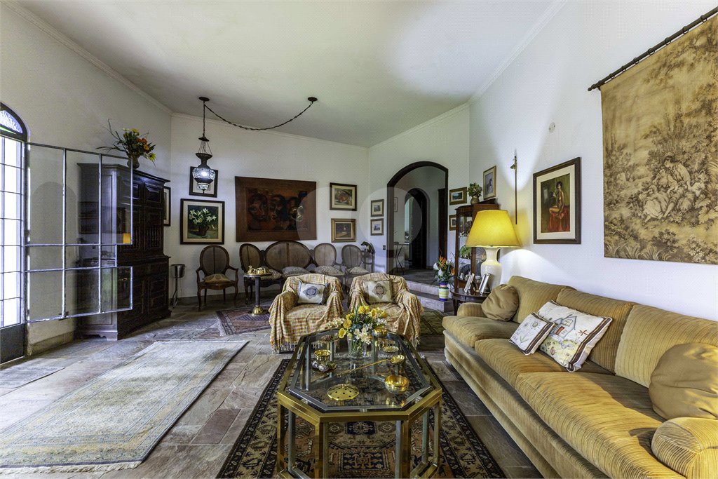 Casa à venda ou para alugar com 4 quartos, sendo 2 suítes, em Jardim Leonor, São Paulo, SP
