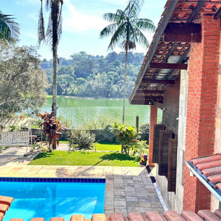 Casa à venda com 8 quartos, sendo 4 suítes, em Eldorado, Diadema, SP