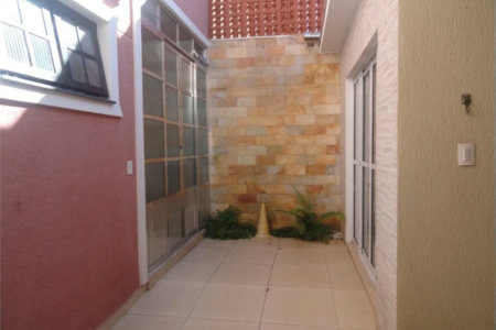Sobrado à venda com 3 quartos, sendo 1 suíte, em Parque Ipê, São Paulo, SP
