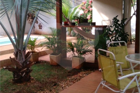 Sobrado no Condomínio Jardim Botânico