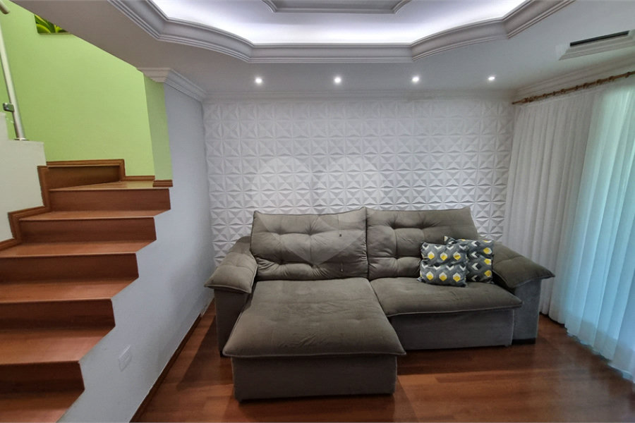 Sobrado à venda com 4 quartos, sendo 1 suíte, em Tremembé, São Paulo, SP
