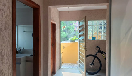 Sobrado à venda com 6 quartos em Jardim Peri, São Paulo, SP