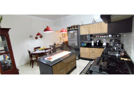 Casa Térrea à venda com 3 quartos, sendo 1 suíte, em Vila Maria Helena, Indaiatuba, SP