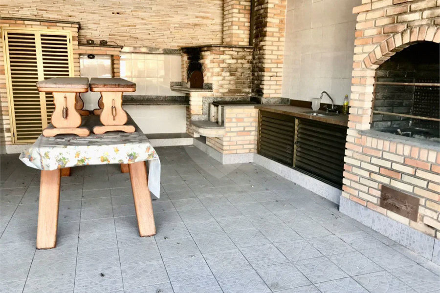 Sobrado à venda com 3 suítes em Jardim França, São Paulo, SP
