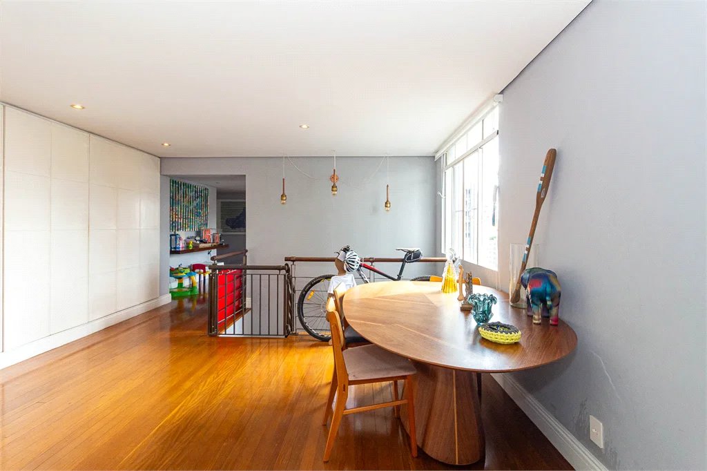 Cobertura à venda com 3 quartos, sendo 2 suítes, em Pinheiros, São Paulo, SP