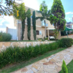 Casa à venda com 3 quartos, sendo 1 suíte, no condomínio São Domingos, Valinhos - SP