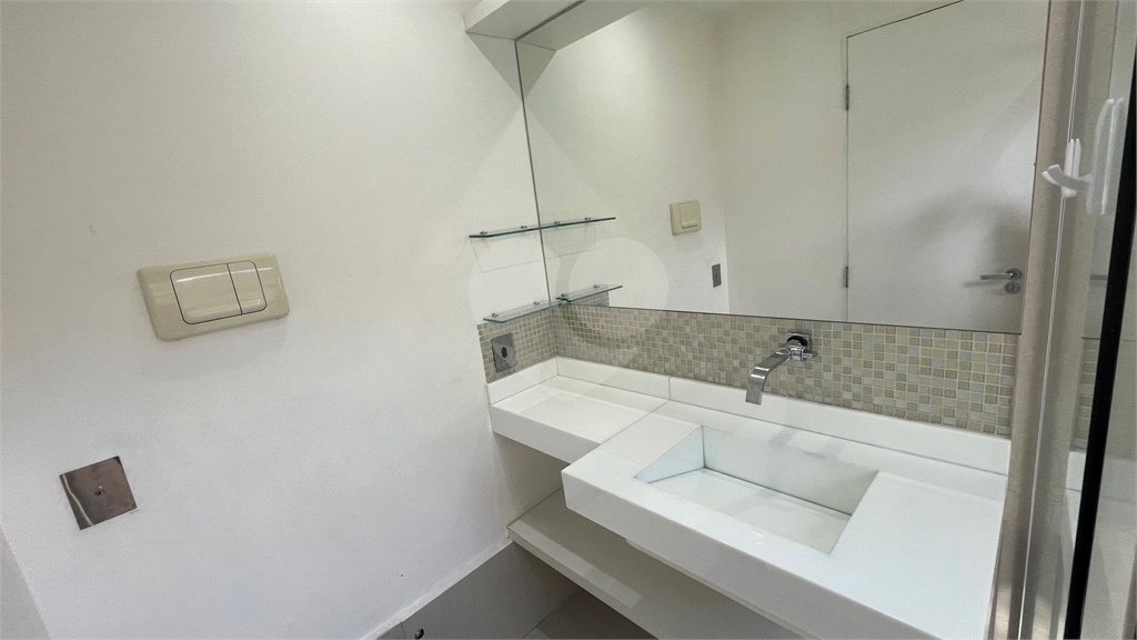 Apartamento à venda com 2 quartos, sendo 1 suíte,  em Carandiru, São Paulo, SP