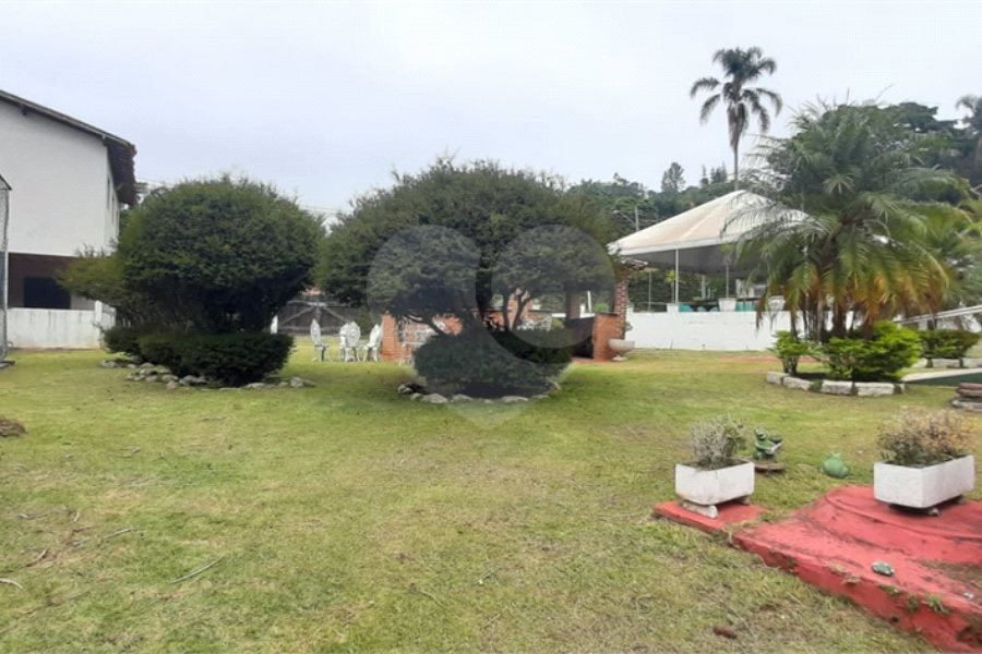 Casa Térrea à venda com 5 quartos, sendo 3 suítes, em Serra da Cantareira, Mairiporã, SP