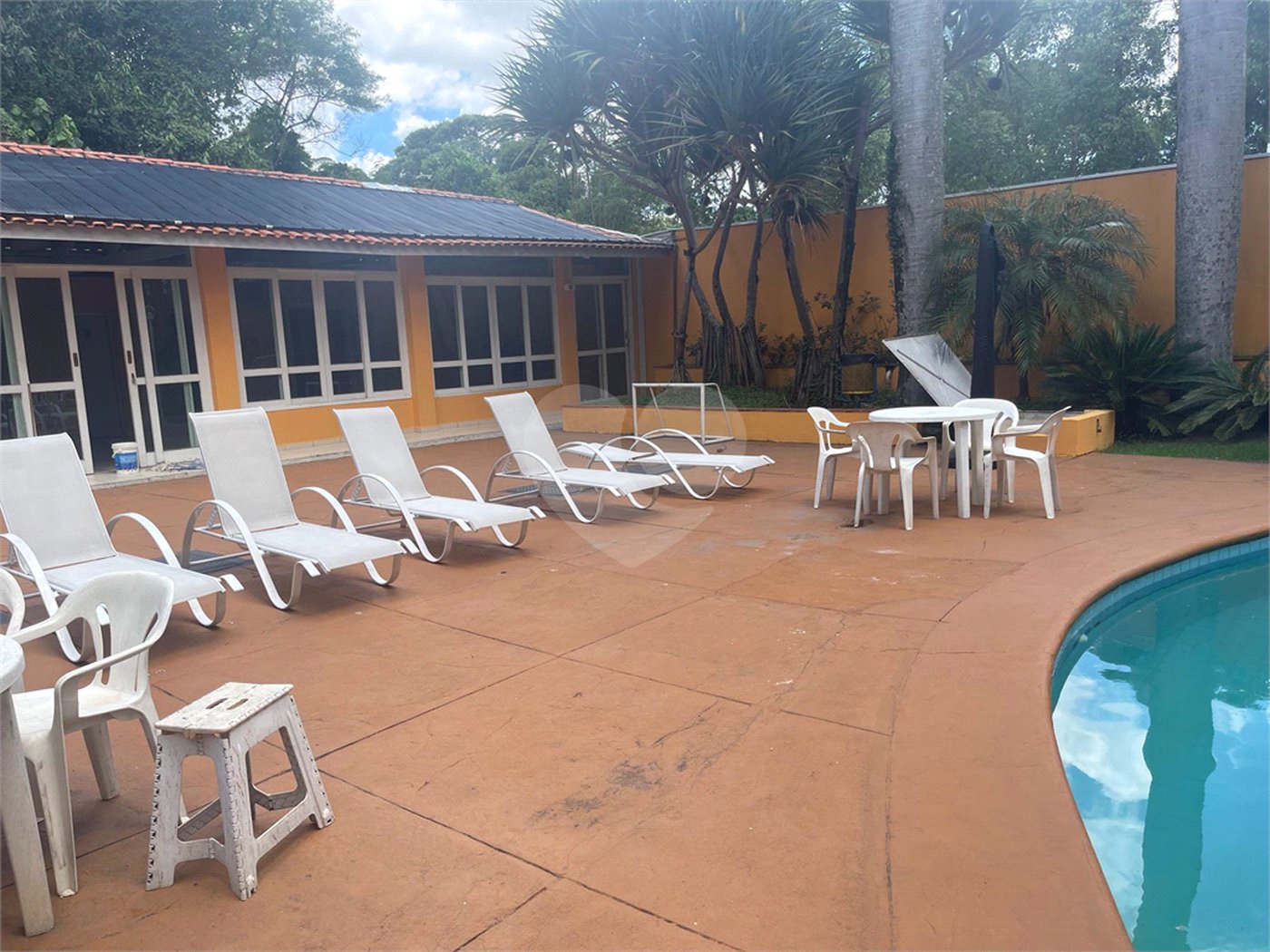 Casa à venda com 3 quartos, sendo 1 suíte,  no condomínio Vilagio Viccino, São Paulo - SP