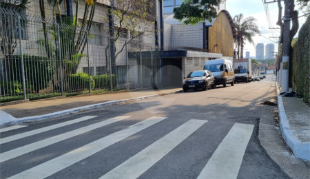 Terreno à venda em Campo Grande, São Paulo, SP