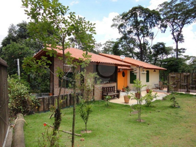 Casa à venda com 5 quartos, sendo 1 suíte,  em Parque Suíça, Caieiras, SP