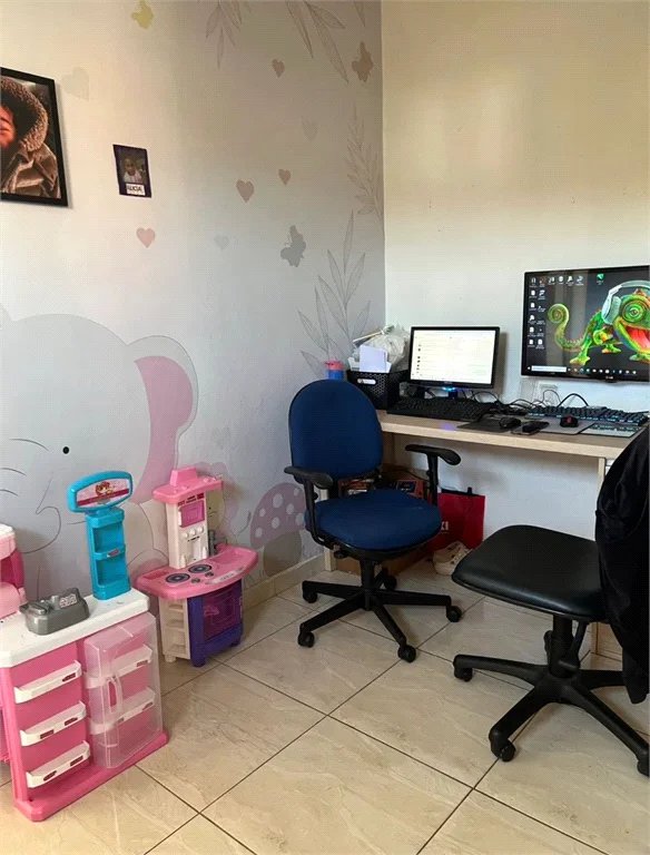 Casa à venda com 3 quartos em Jardim Suína, Taboão da Serra, SP