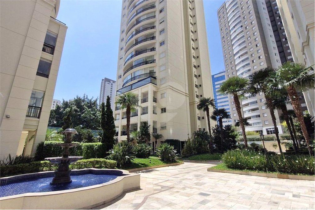 Apartamento à venda com 3 quartos, sendo 1 suíte, em Indianópolis, São Paulo, SP