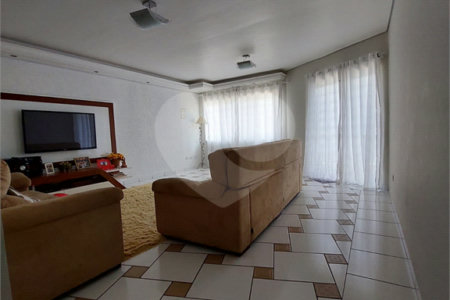 Casa à venda com 3 quartos, sendo 2 suítes, no Centro, Bom Jesus dos Perdões, SP