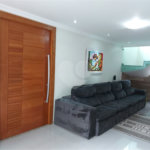 Sobrado à venda com 3 quartos, sendo 1 suíte, em Vila Laís, São Paulo, SP