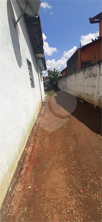Casa à venda com 3 quartos em Alvinópolis, Atibaia, SP