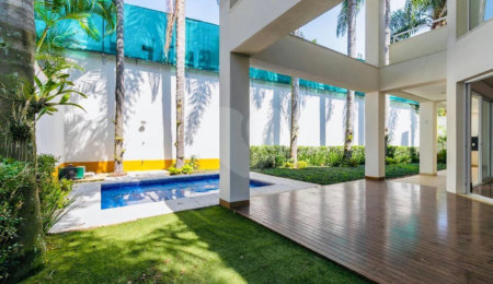 Casa à venda com 4 suítes no condomínio Vila Alba, São Paulo - SP
