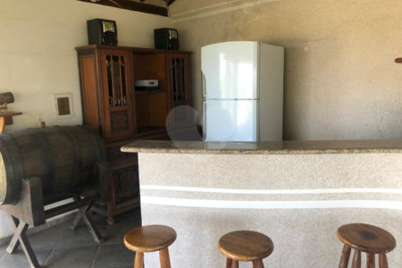 Sobrado à venda com 2 suítes no Centro, Bom Jesus dos Perdões, SP
