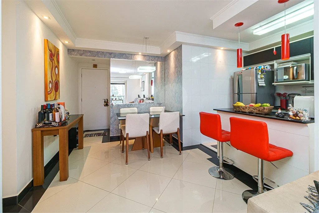 Apartamento à venda com 3 quartos, sendo 1 suíte, em Jardim Prudência, São Paulo, SP