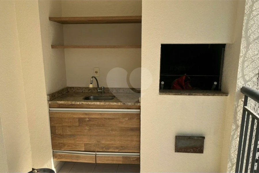 Excelente apartamento de 3 dormitórios, sendo uma Suíte e 2 vagas de garagem.