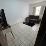 Casa térrea à venda no Douradinho com 2 quartos e edícula com mais dois quartos e 2 banheiros.