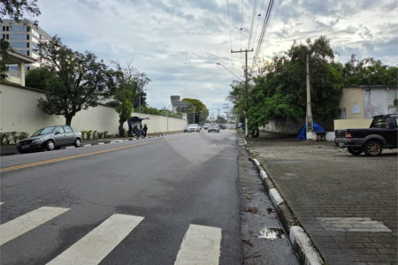 Área nobre COMERCIAL no entorno do centro de Atibaia.