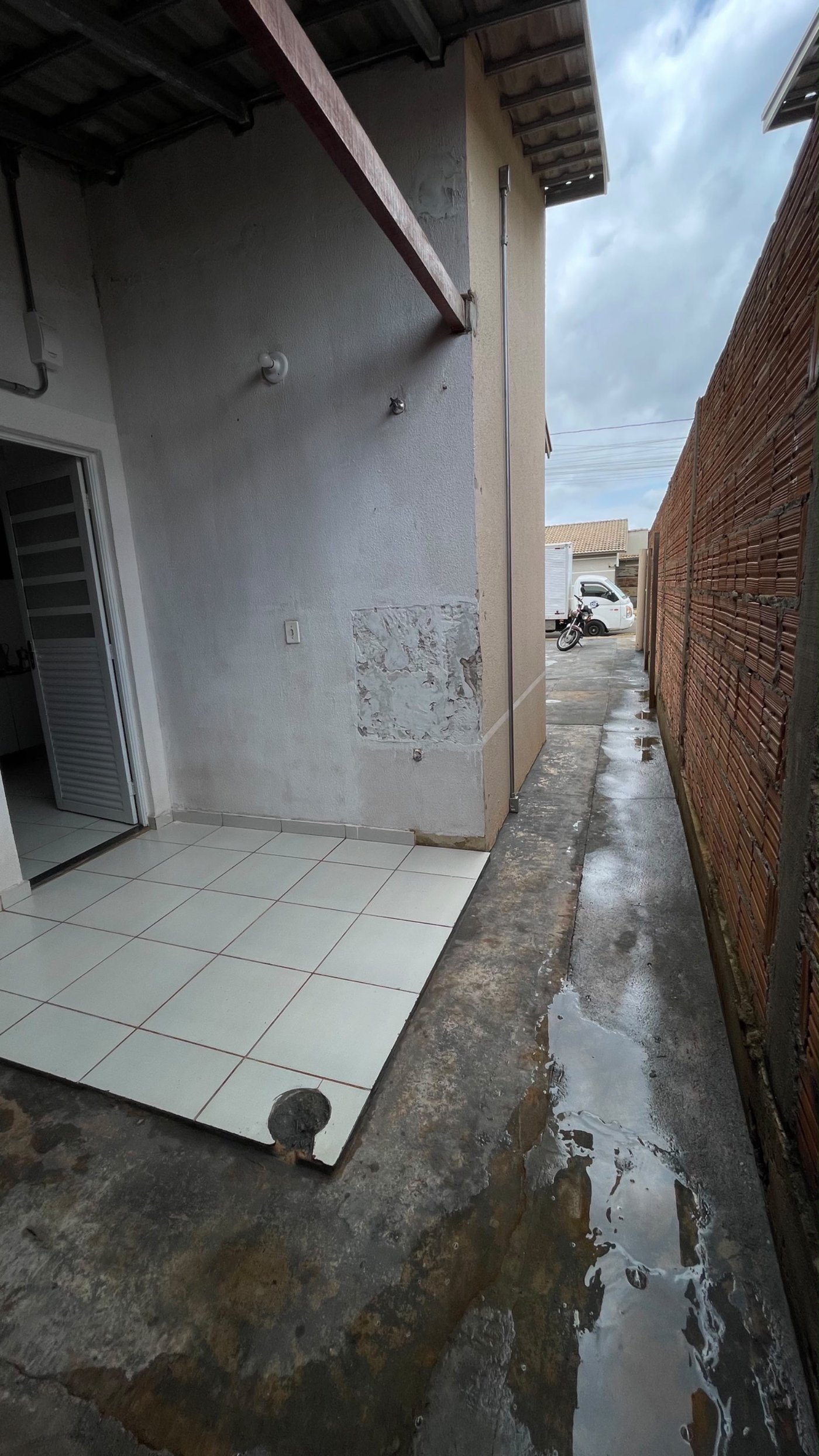 Casa à venda com 2 quartos no condomínio Eco Ville 3, Três Lagoas - MS