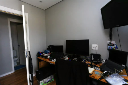 Apartamento à venda com 2 quartos, sendo 1 suíte,  em Vila Sônia, São Paulo, SP