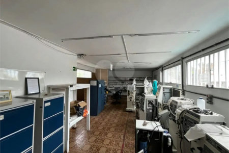 SOBRADO COM 350 M2 ( ABAIXO DO PREÇO DE MERCADO) 3 DORMITÓRIOS 3 SUÍTES SAÚDE