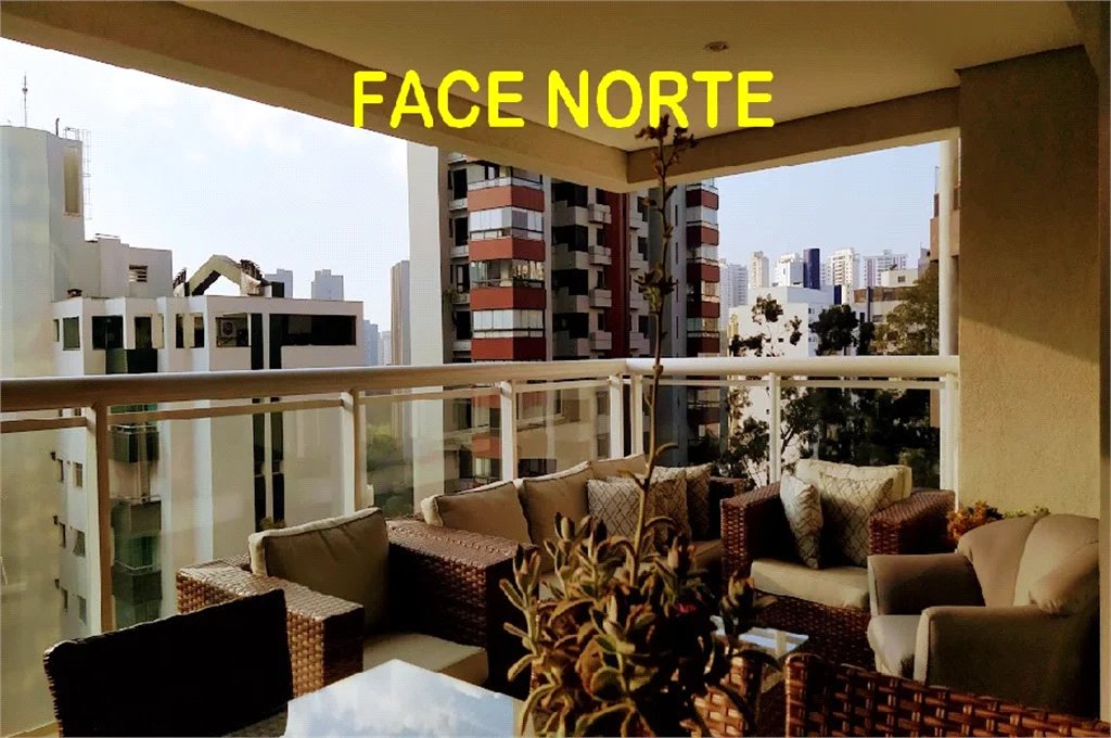 184m – 4 dormitórios com ar condicionado (2 suítes) – terraço gourmet – face norte – 3 vagas livres.