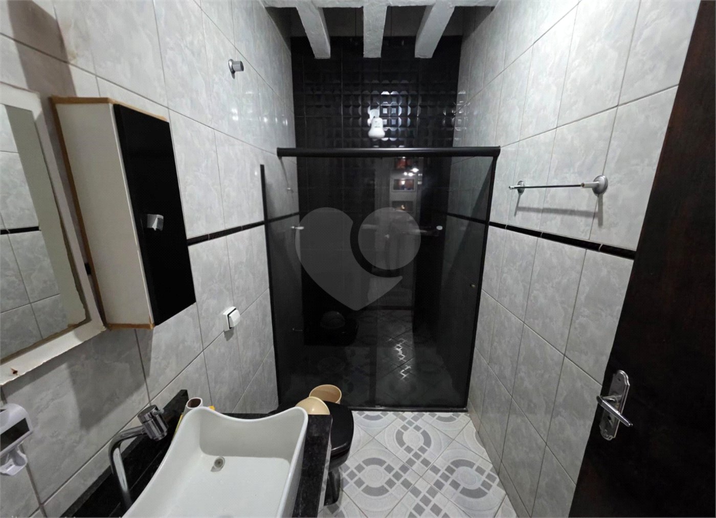 Sobrado 5 quartos.