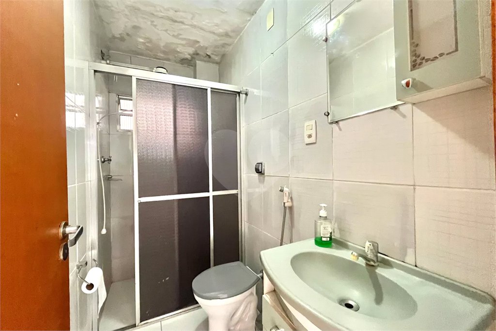 Sobrado espaçoso à venda com 220m² no Planalto Paulista