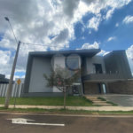 Casa à Venda no Condomínio Damha III