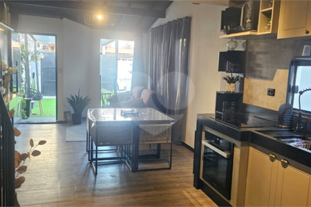 Sobrado moderno em Itaguá / Ubatuba