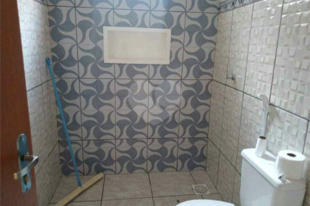 Casa térrea no Cidade Aracy .
