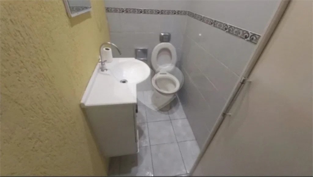 Sobrado á Venda com 200m² - Socorro