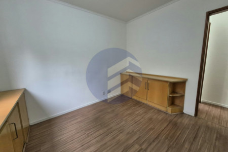 Apartamento à venda com 3 quartos, 1 banheiro e 1 vaga próximo à USP