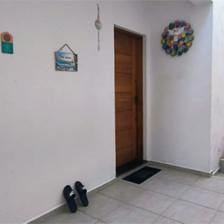 Sobrado com 3 dormitórios com 1 suíte e 3 vagas de garagem próximo a USP