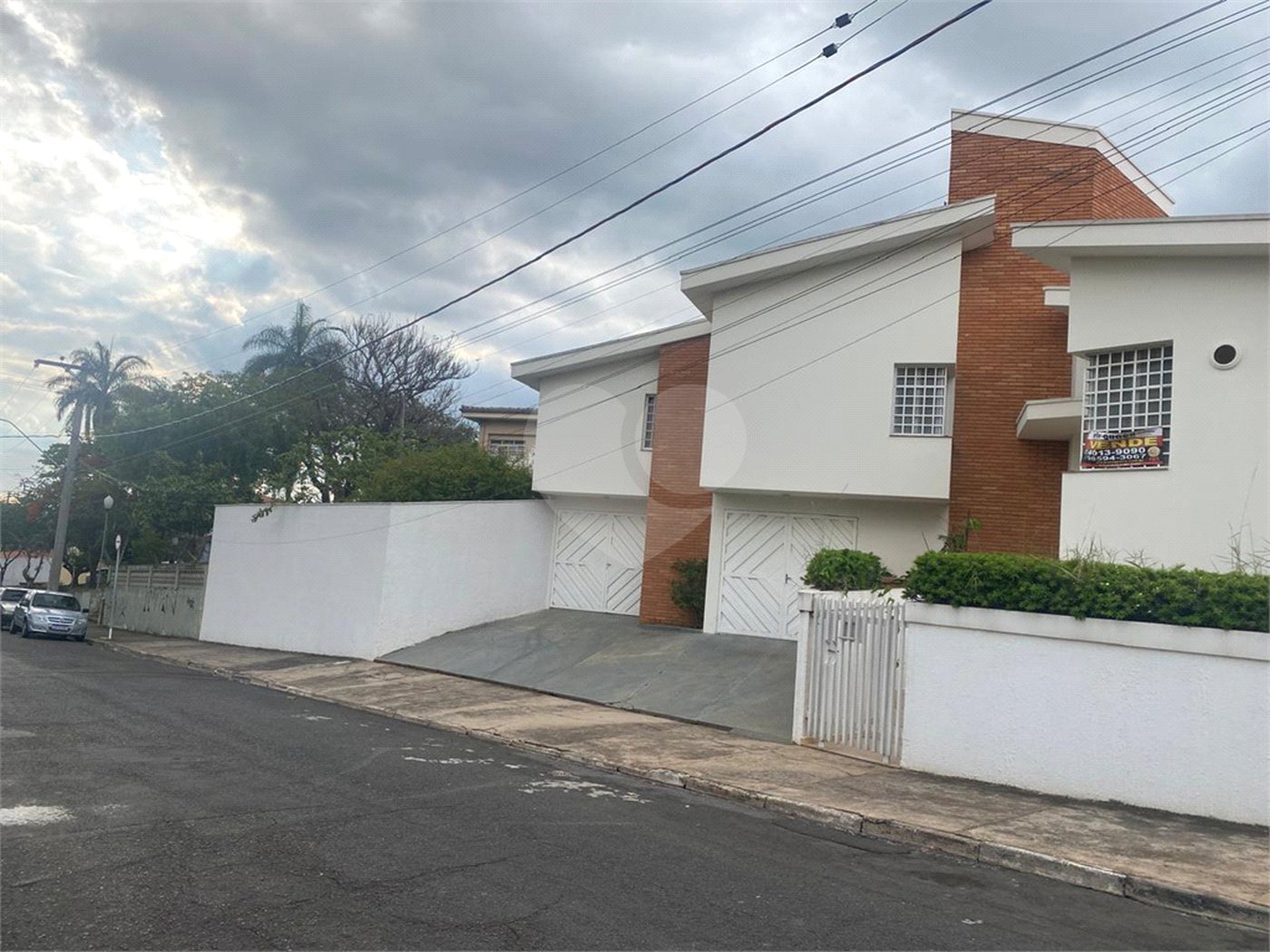 Sobrado à venda ou para alugar com 3 quartos, sendo 1 suíte, no Centro, Salto, SP