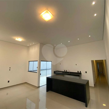 Casa à venda com 3 quartos, sendo 1 suíte,  no condomínio Residencial Helena Maria, Sorocaba - SP
