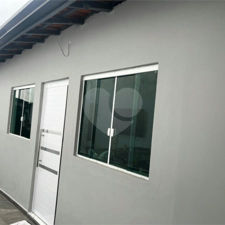 Casa à venda com 3 quartos, sendo 1 suíte,  em Jardim Armênia, Mogi das Cruzes, SP