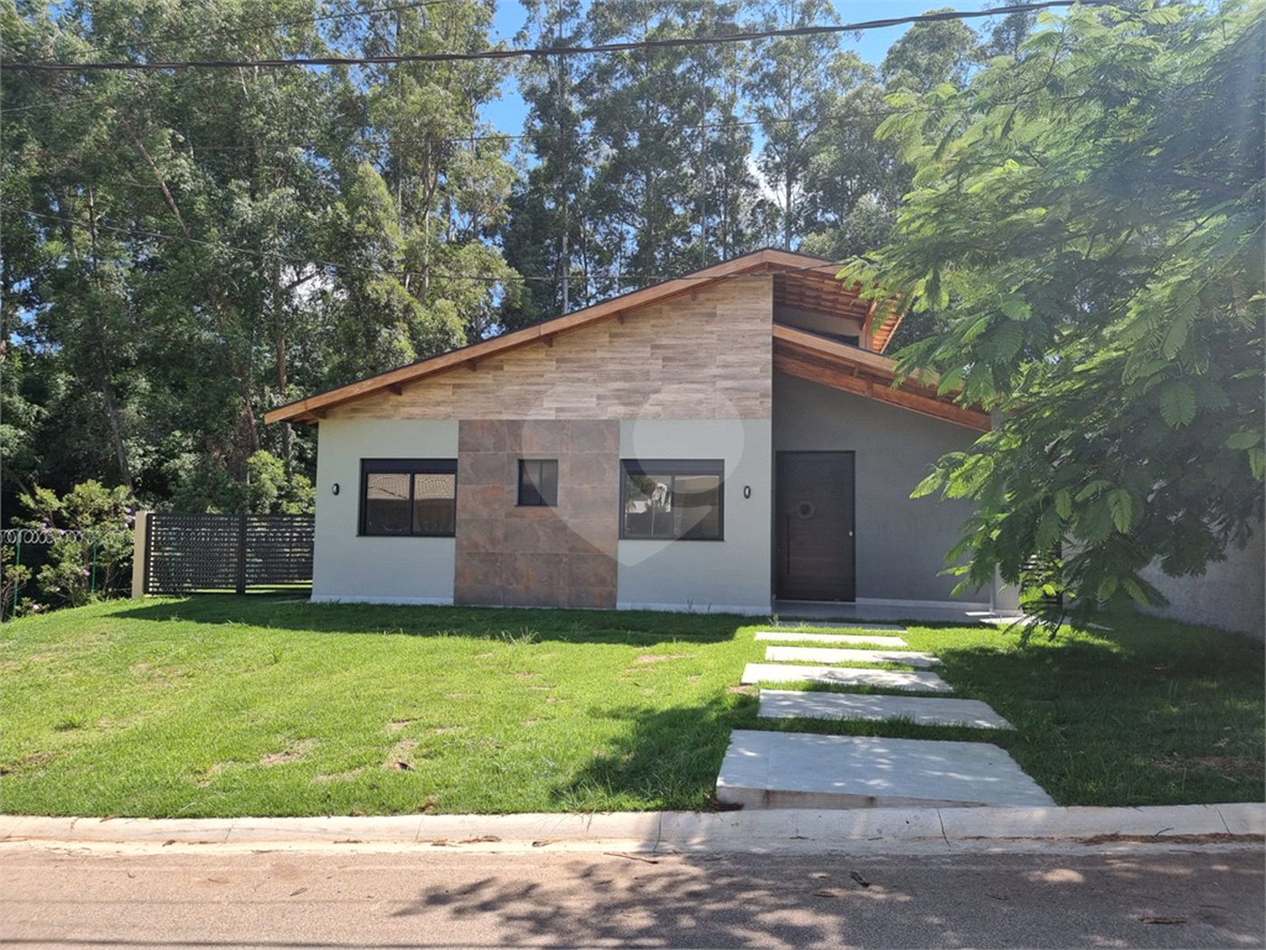 Casa à venda com 3 suítes no condomínio Terras de Santa Teresa, Itupeva - SP