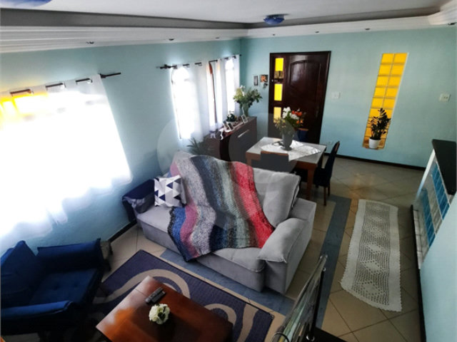 Sobrado à venda com 3 quartos em Jardim Virginia Bianca, São Paulo, SP