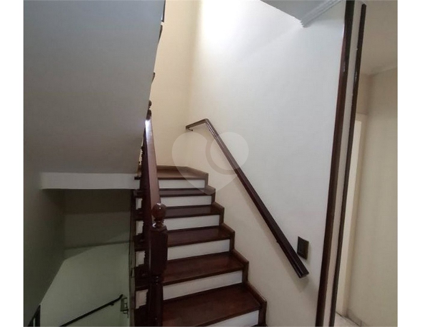 Casa à venda com 4 quartos, sendo 3 suítes, em Vila Aurora (zona Norte), São Paulo, SP