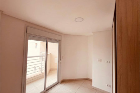 Apartamento com Varanda Gourmet em Condomínio Clube na Enseada – 2 Dormitórios