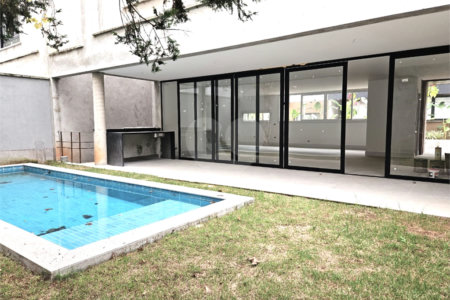 Casa à venda com 4 suítes no condomínio Venezia, São Paulo - SP