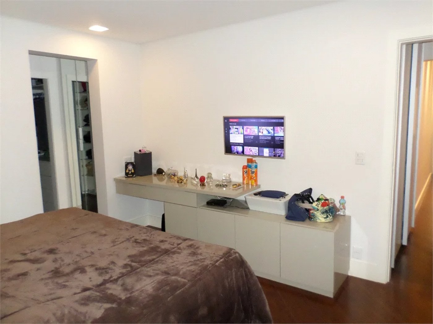 Apartamento à venda com 4 quartos, sendo 2 suítes, em Jardim Londrina, São Paulo, SP