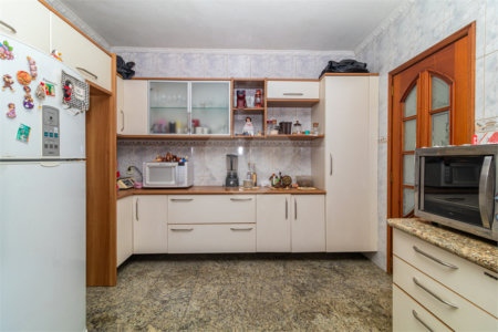 Casa à venda com 3 quartos, sendo 1 suíte, em Interlagos, São Paulo, SP