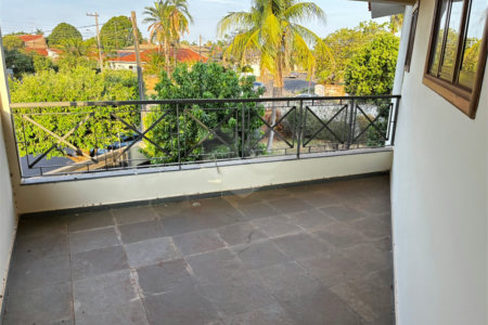 Sobrado para alugar com 4 quartos, sendo 2 suítes,  no Centro, Três Lagoas, MS