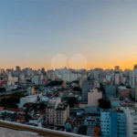 LOFT DUPLEX DE CINEMA. VENHA FAZER UMA VISITA.
